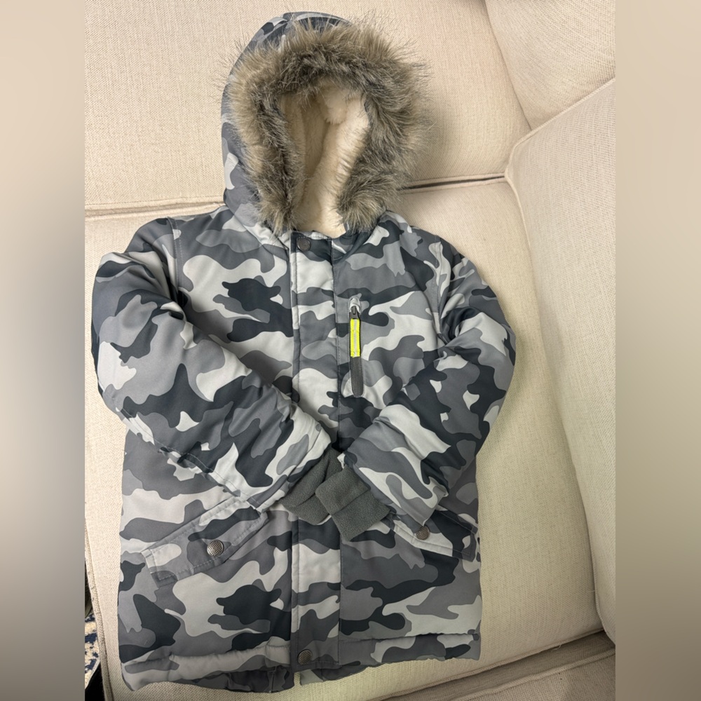 Cat & Jack Boys Gray Camo Ski/Snow Winter Coat Jacket, Size 5T